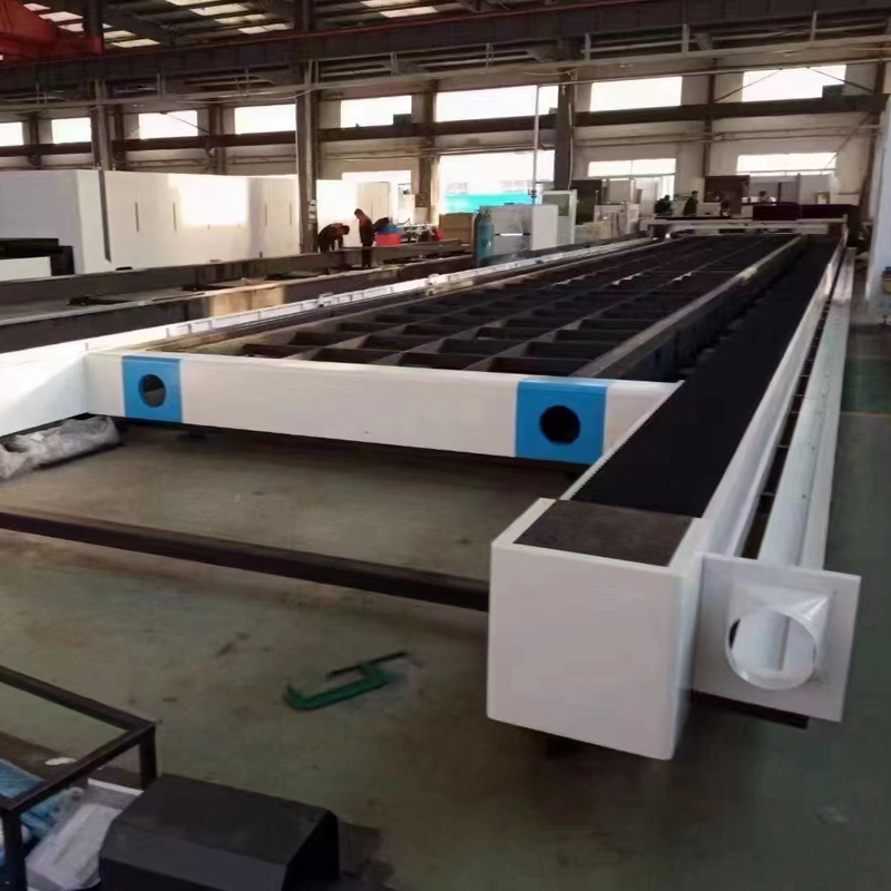 Laser cutting machine
